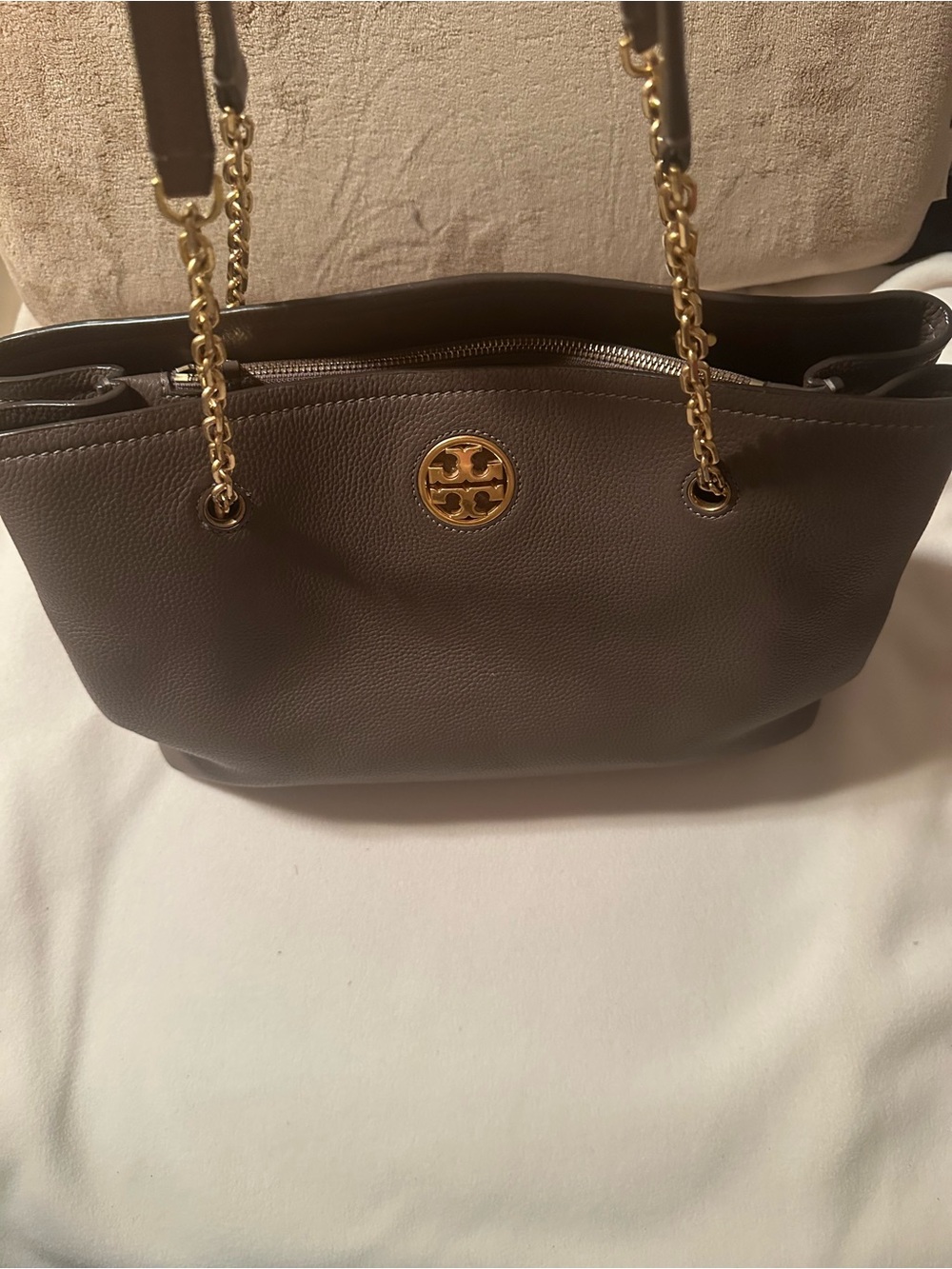 Tory Burch Grey Leather slouchy shoulder/crossbody purse - Picture 6 of 12